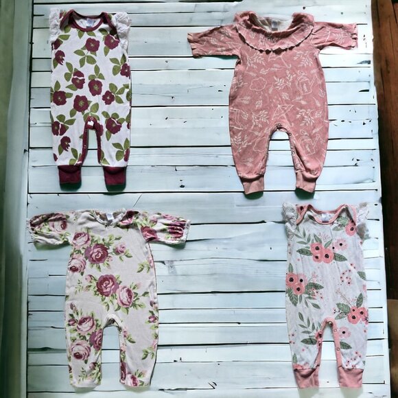 EUC TESA BABE (12/18 MO ) 4pc. Bodysuits